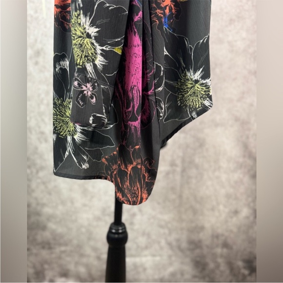 Isle by Melis Kozan Vibrant Button Down Asymmetrical Long Sleeve Top size M - Picture 2 of 11